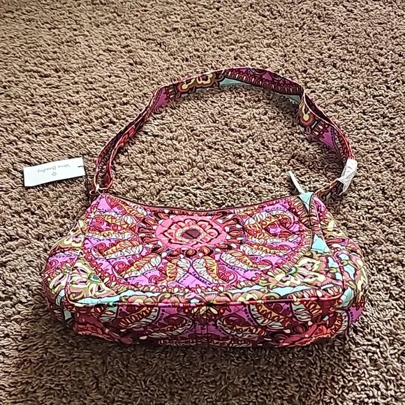 NWT Vera Bradley Resort Medallion shoulder bag - Picture 3 of 4
